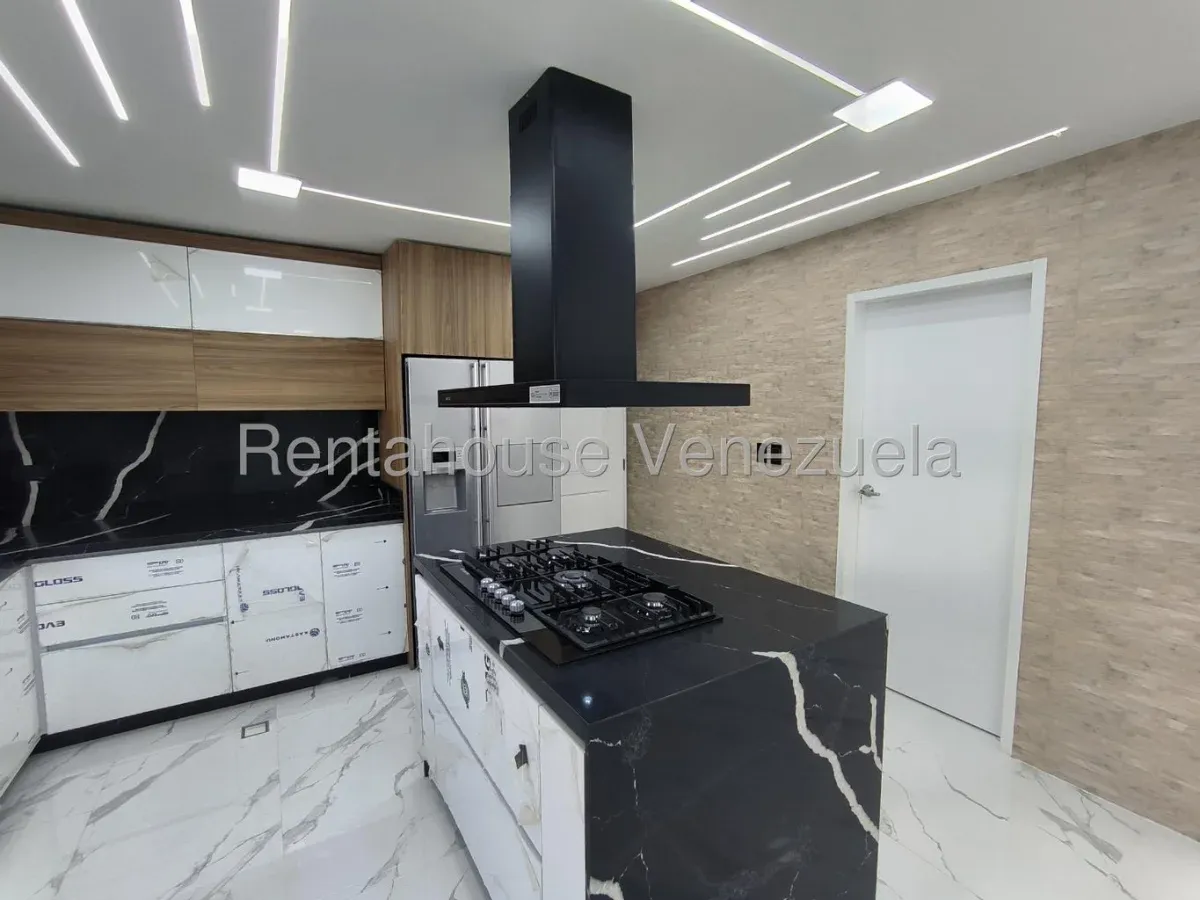 Estupenda Casa en Venta Urb. Sant Homero II, vía San Mateo, La Victoria, Edo. Aragua - 5