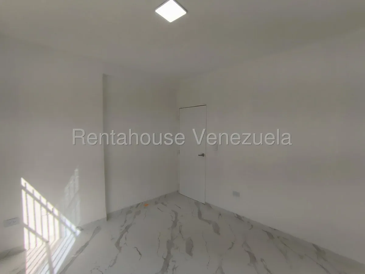Estupenda Casa en Venta Urb. Sant Homero II, vía San Mateo, La Victoria, Edo. Aragua - 9