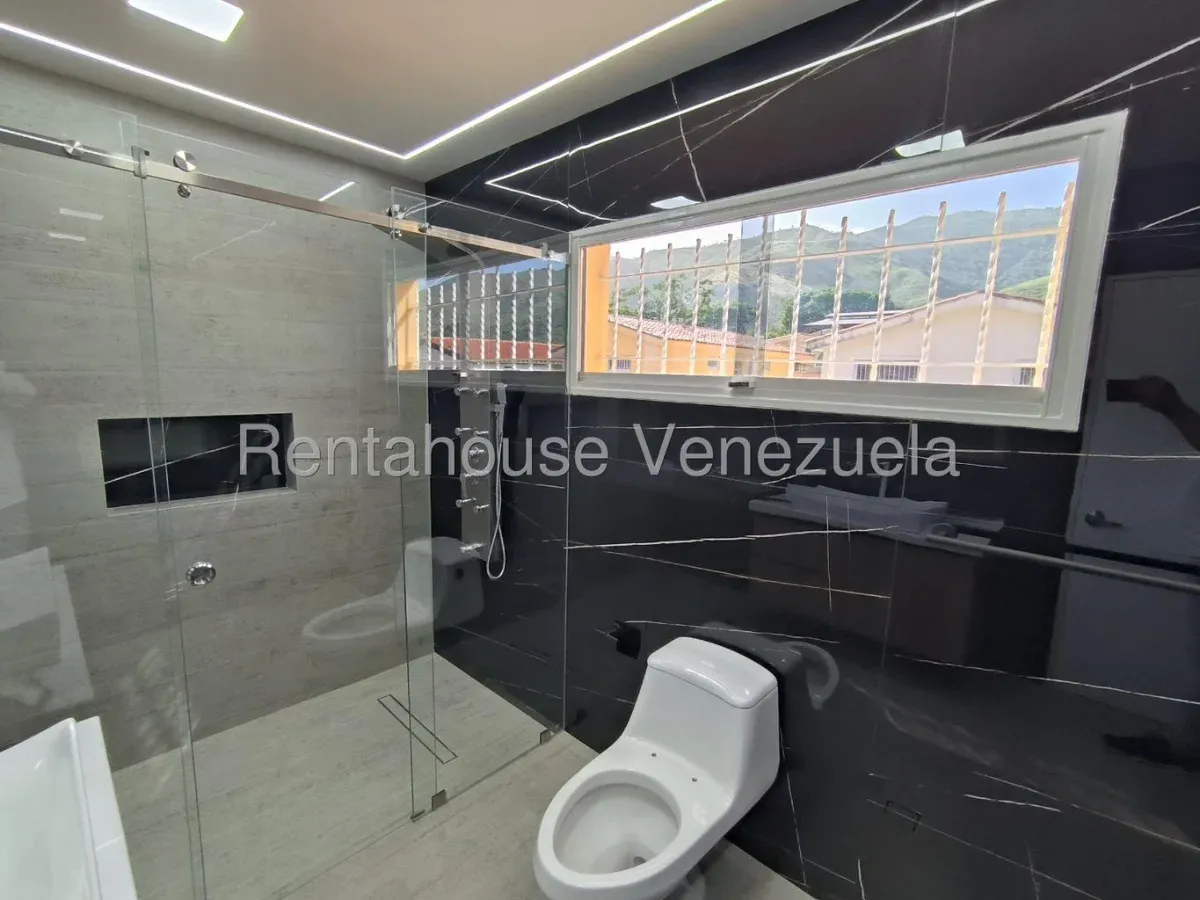 Estupenda Casa en Venta Urb. Sant Homero II, vía San Mateo, La Victoria, Edo. Aragua - 23