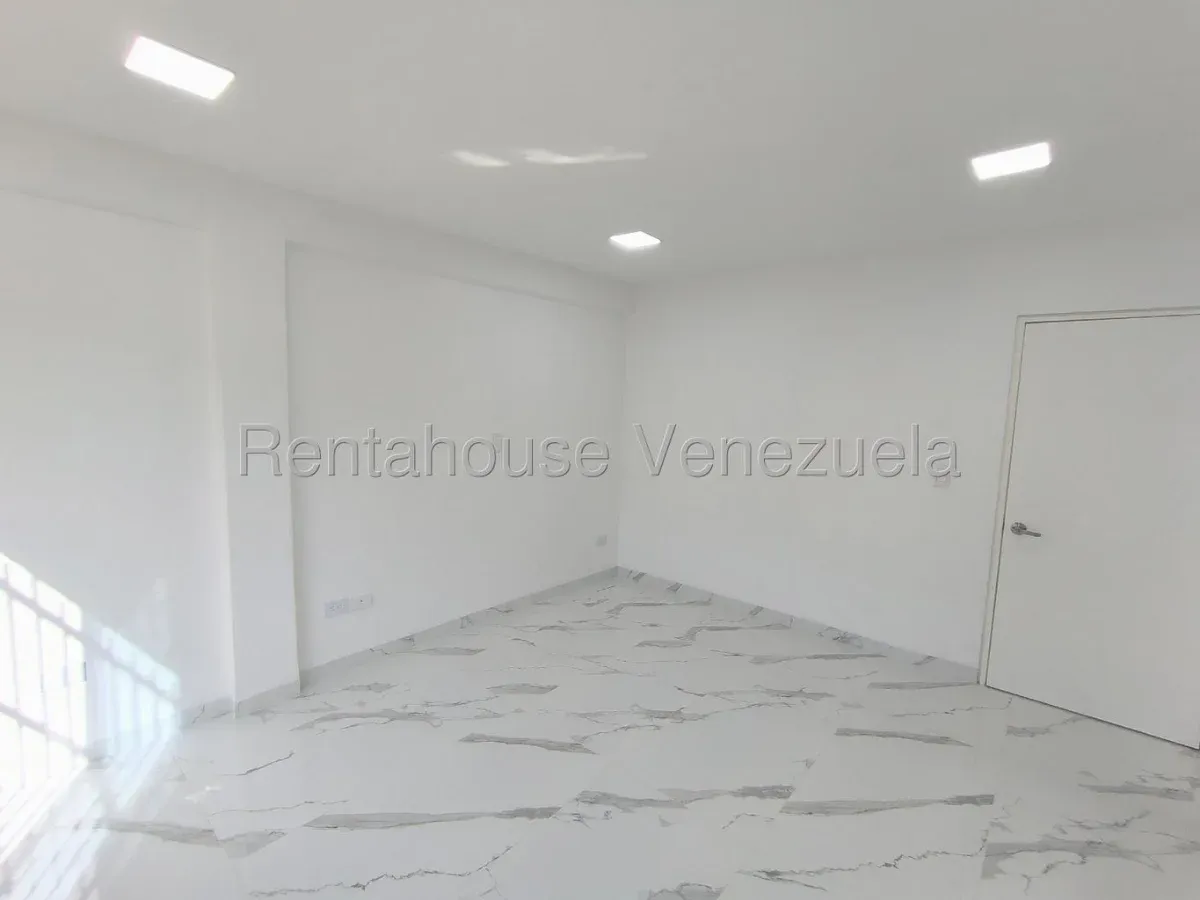 Estupenda Casa en Venta Urb. Sant Homero II, vía San Mateo, La Victoria, Edo. Aragua - 28