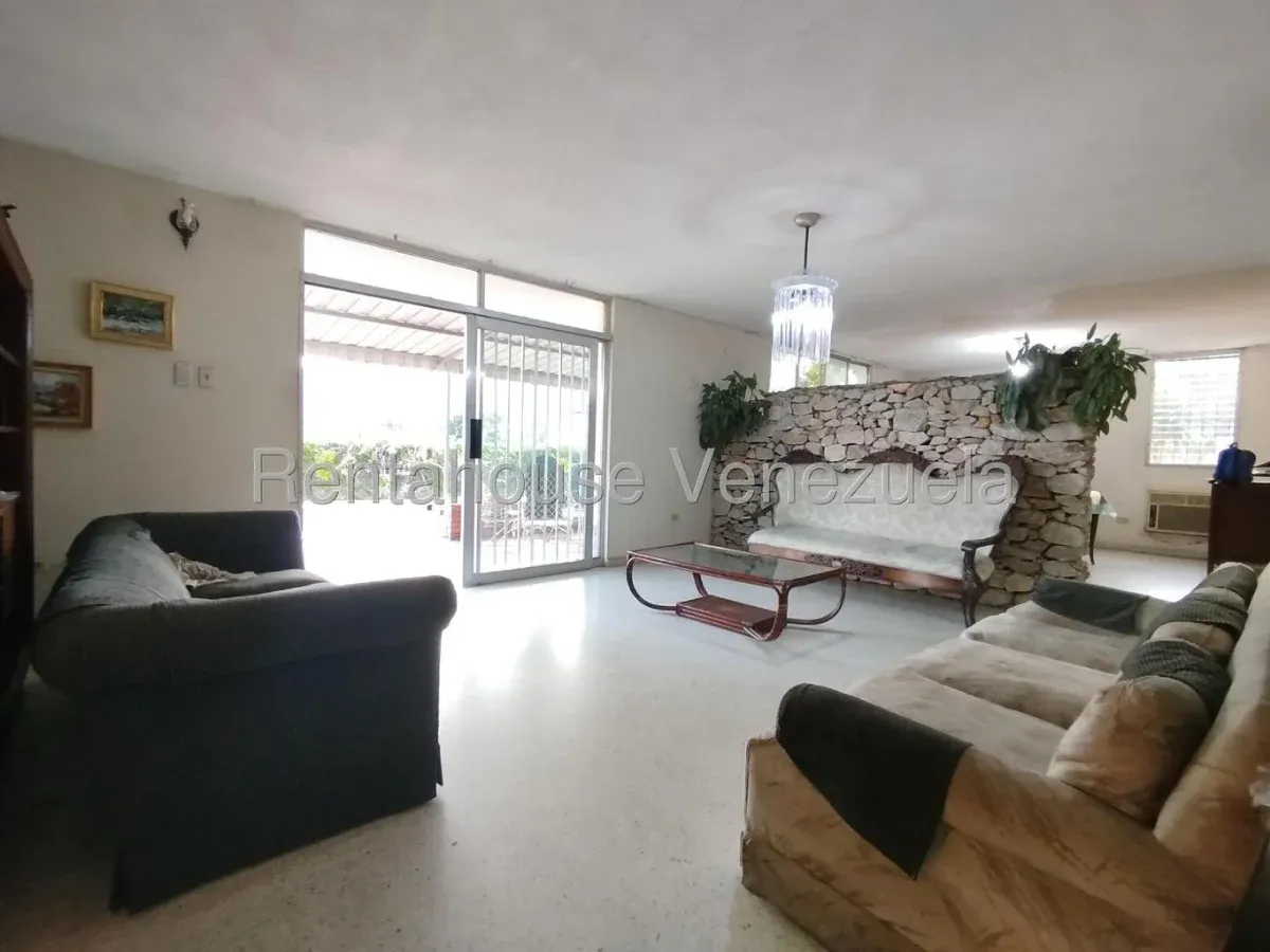 Amplia y Potencial Casa en Venta Urb. Los Rauseos Norte, El Limon, Maracay Edo.Aragua - 4