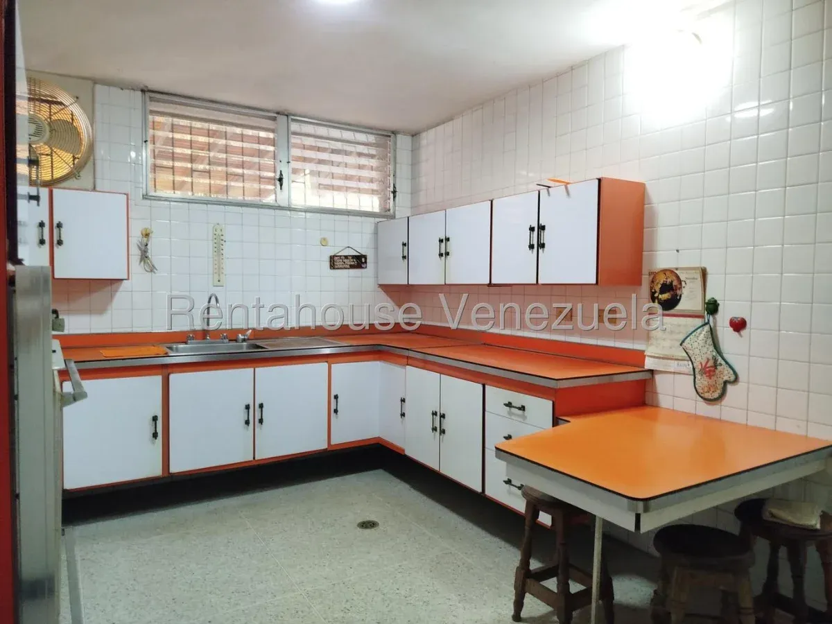 Amplia y Potencial Casa en Venta Urb. Los Rauseos Norte, El Limon, Maracay Edo.Aragua - 6