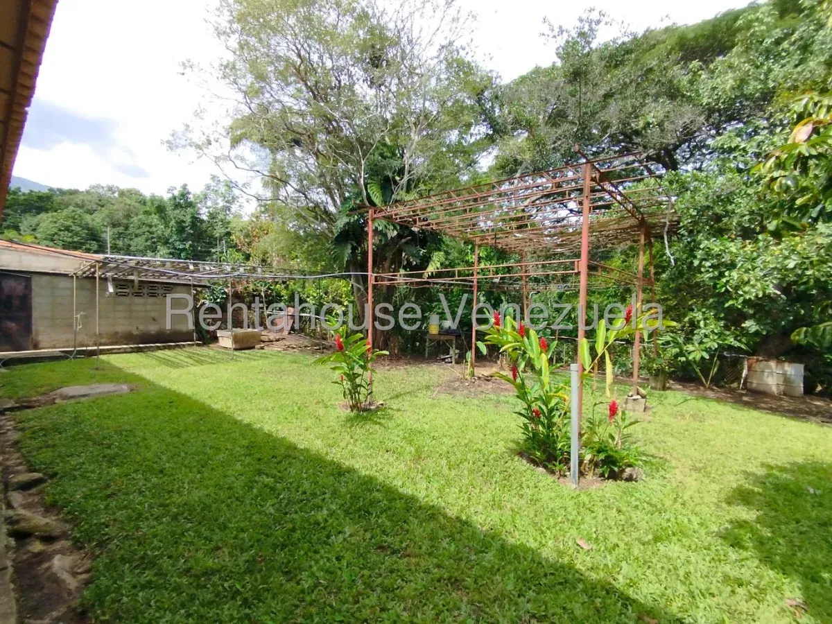 Amplia y Potencial Casa en Venta Urb. Los Rauseos Norte, El Limon, Maracay Edo.Aragua - 21