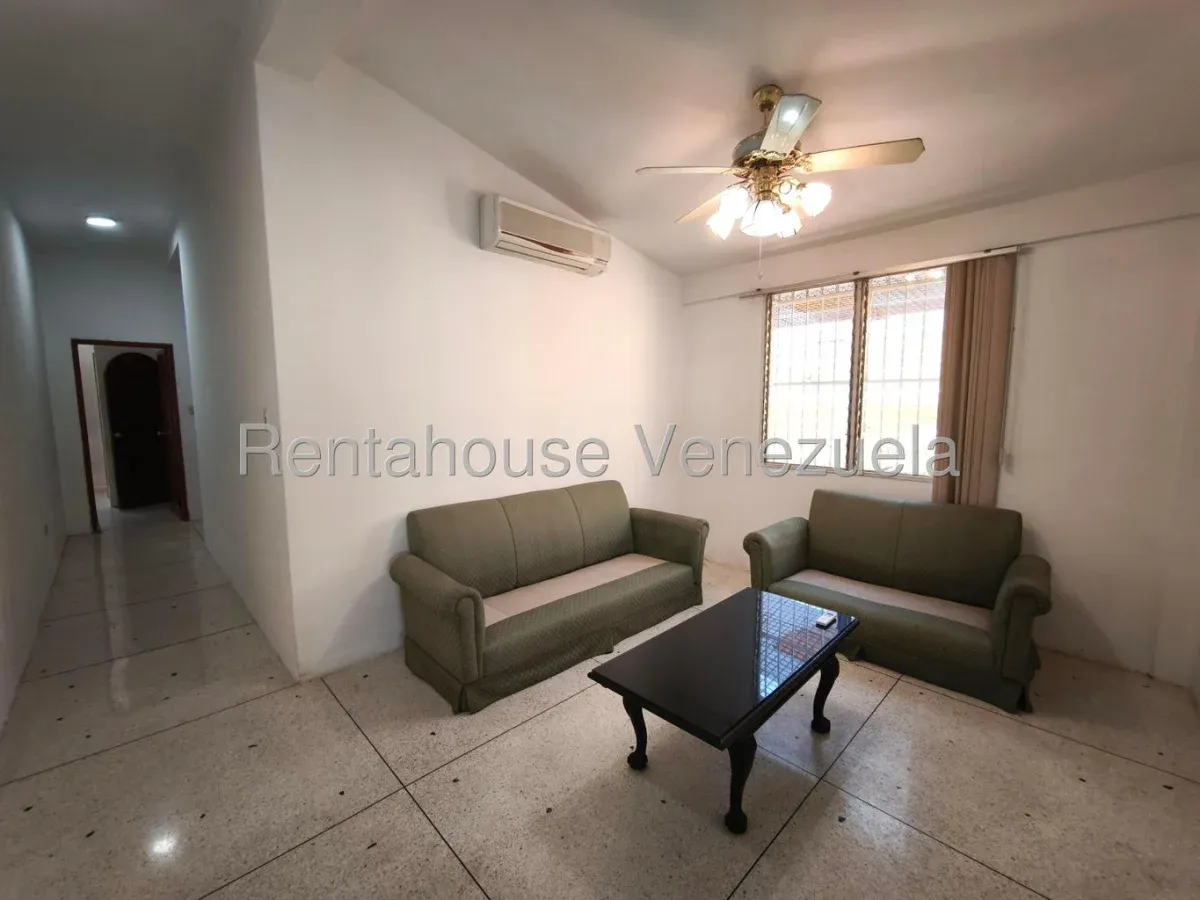 Casa Espaciosa en Venta Urbanización El Centro, Maracay, Edo. Aragua - 7