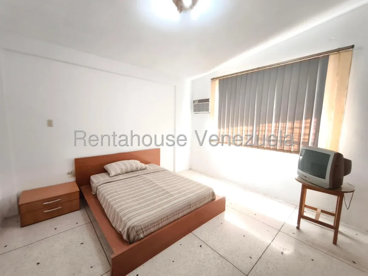 Casa Espaciosa en Venta Urbanización El Centro, Maracay, Edo. Aragua - 13