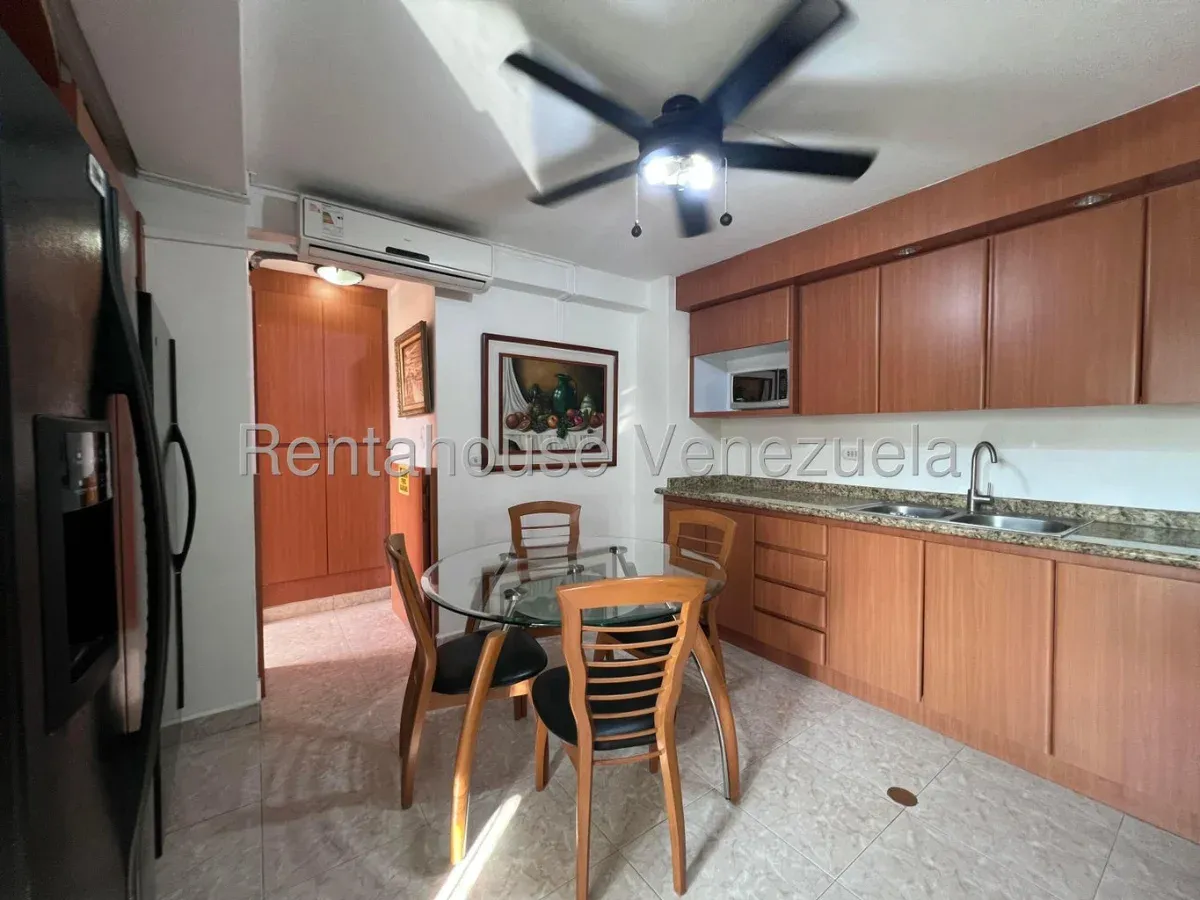 Excelente y Amplio Apartamento en Venta Av. Las Delicias, Zona Norte Maracay - 11
