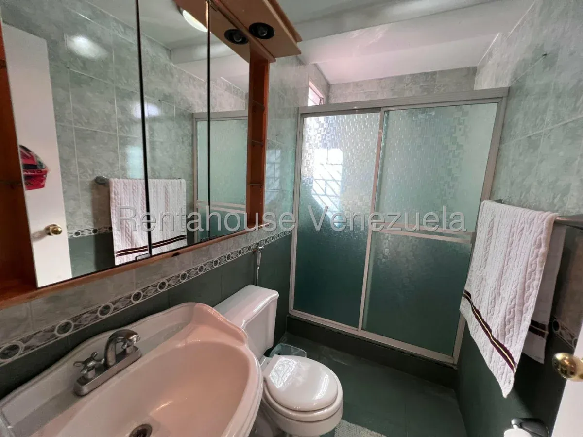 Excelente y Amplio Apartamento en Venta Av. Las Delicias, Zona Norte Maracay - 22
