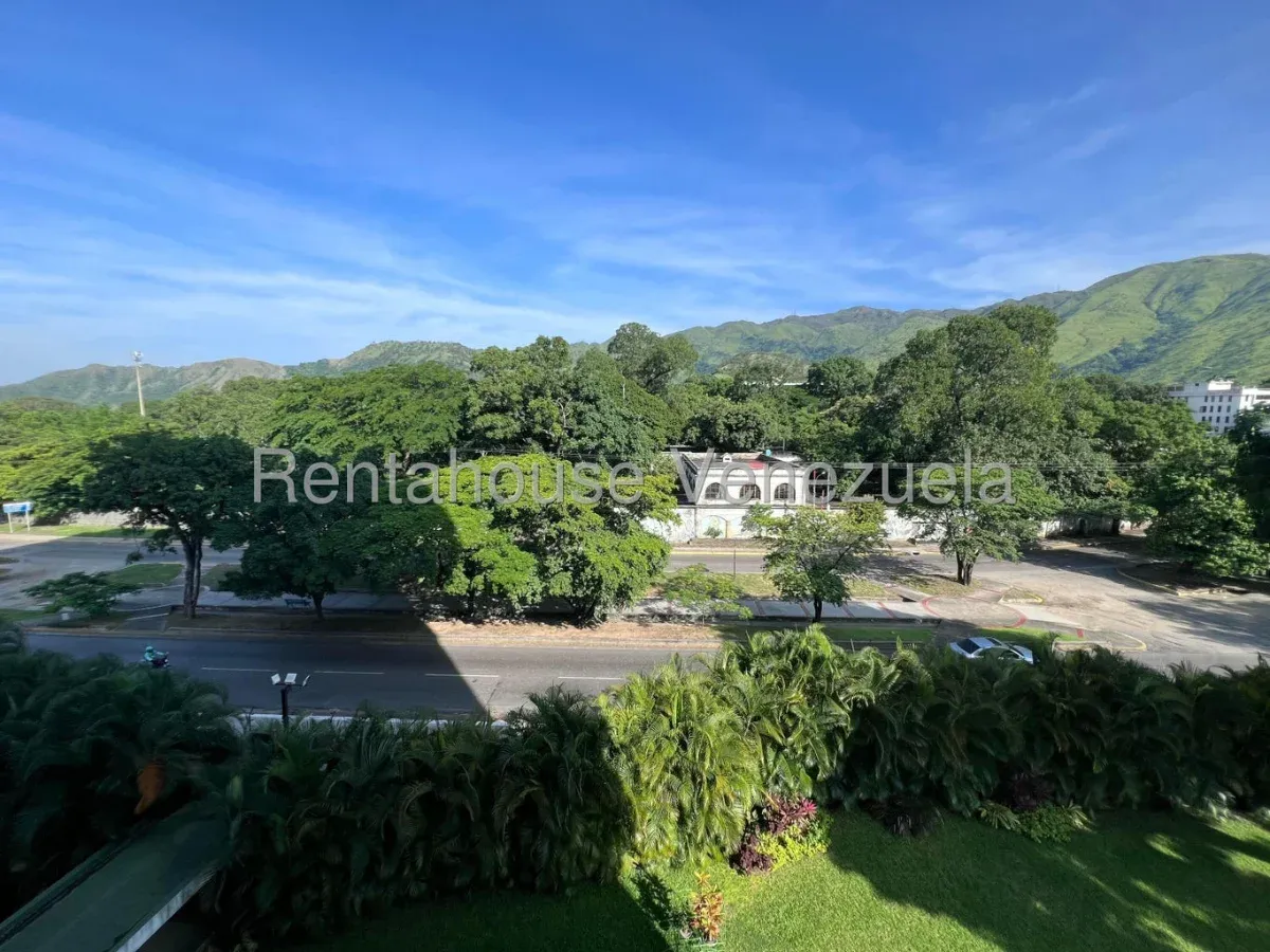 Excelente y Amplio Apartamento en Venta Av. Las Delicias, Zona Norte Maracay - 27
