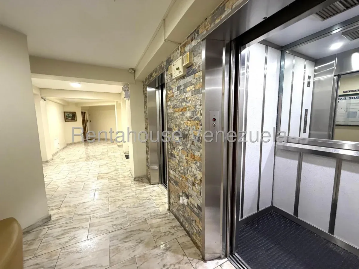 Exclusivo Apartamento en Venta Conjunto Res. Los Roques, Av. Intercomunal Turmero-Maracay - 4