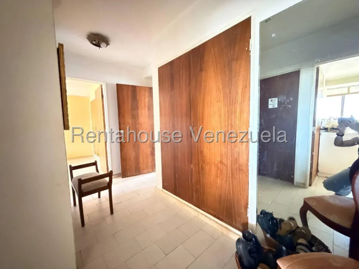 Hermoso Penthouse en Venta Urb. El Centro, Maracay, Pozo de Agua Propio. - 15
