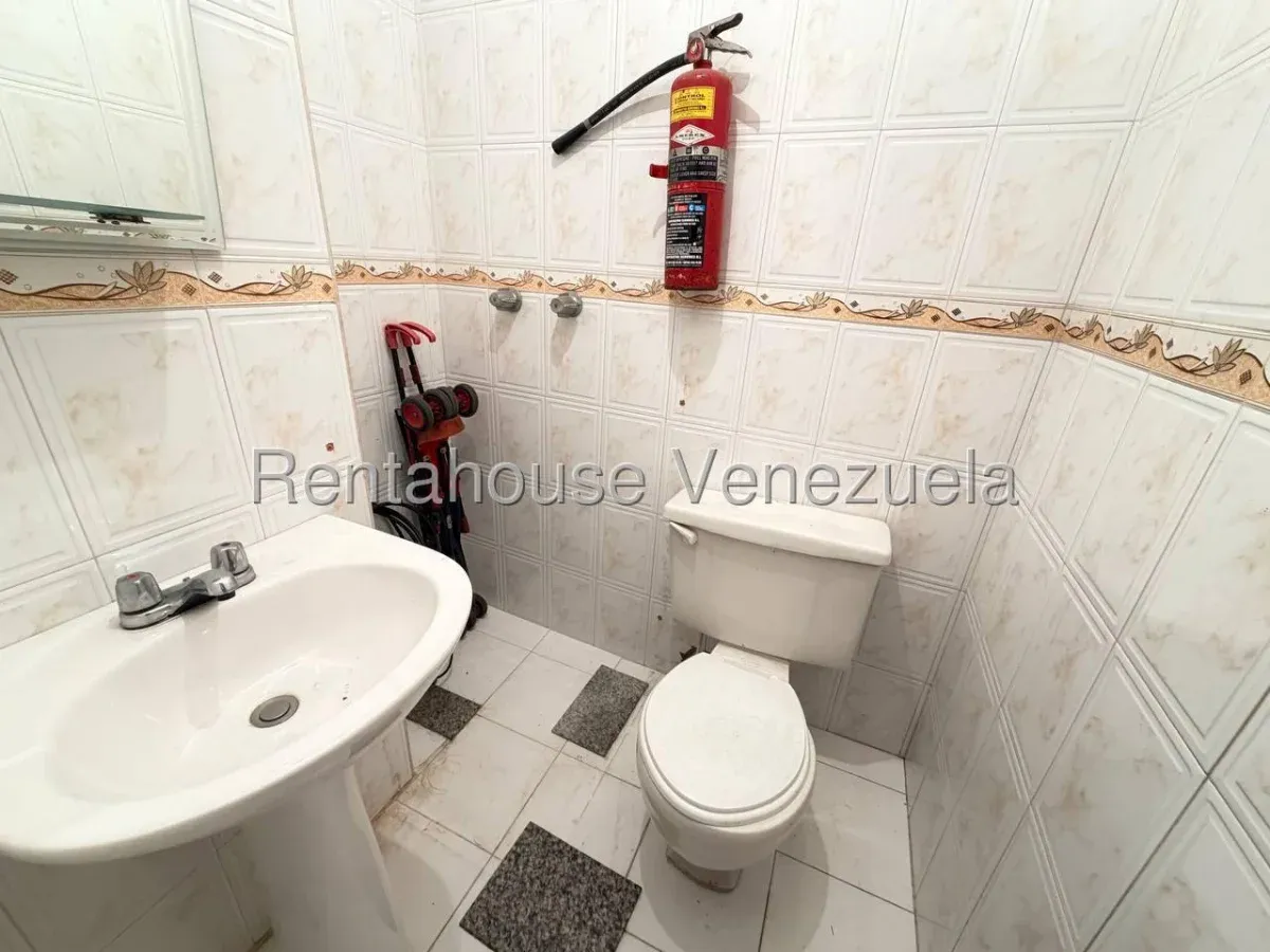 Hermoso Penthouse en Venta Urb. El Centro, Maracay, Pozo de Agua Propio. - 16
