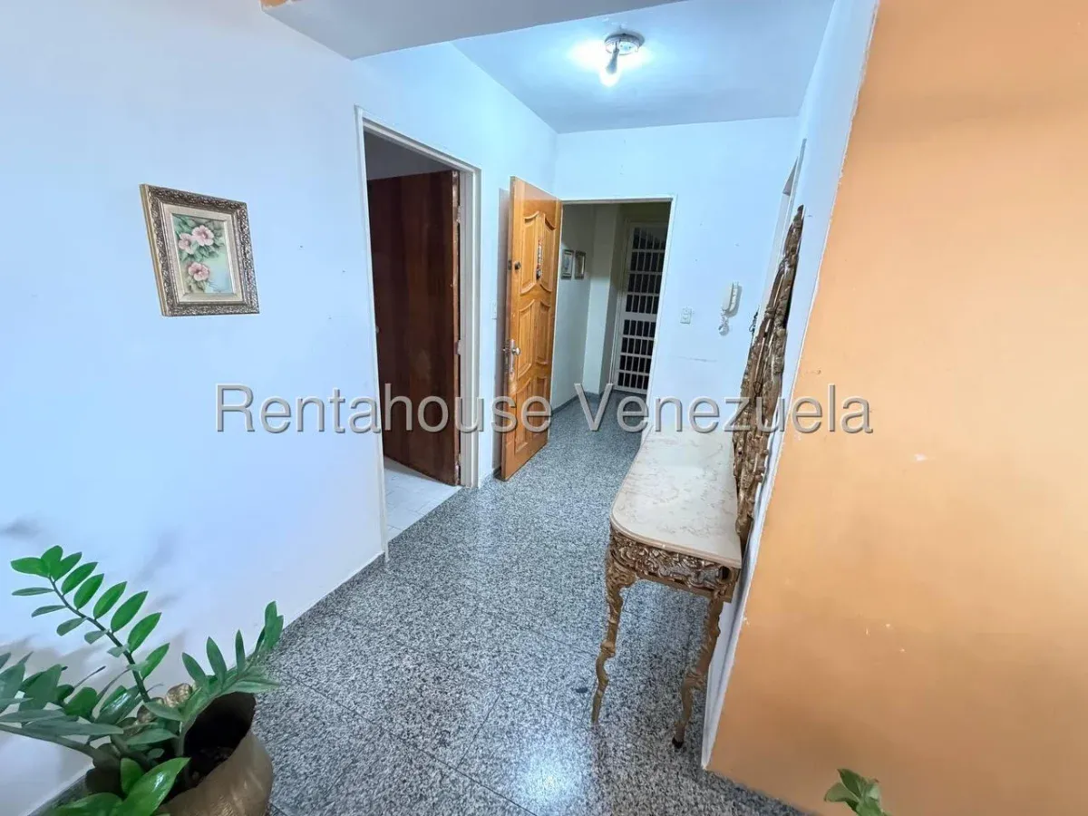 Hermoso Penthouse en Venta Urb. El Centro, Maracay, Pozo de Agua Propio. - 17