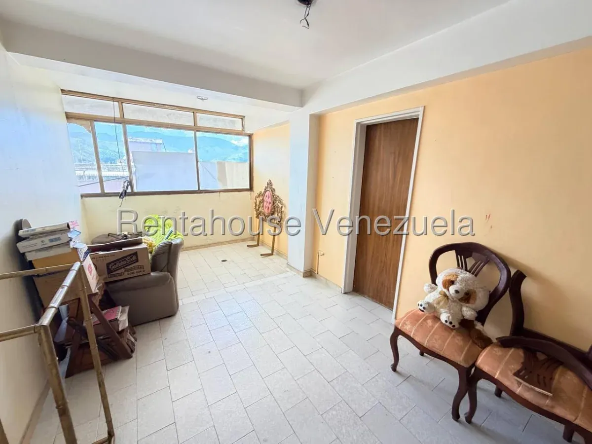 Hermoso Penthouse en Venta Urb. El Centro, Maracay, Pozo de Agua Propio. - 18