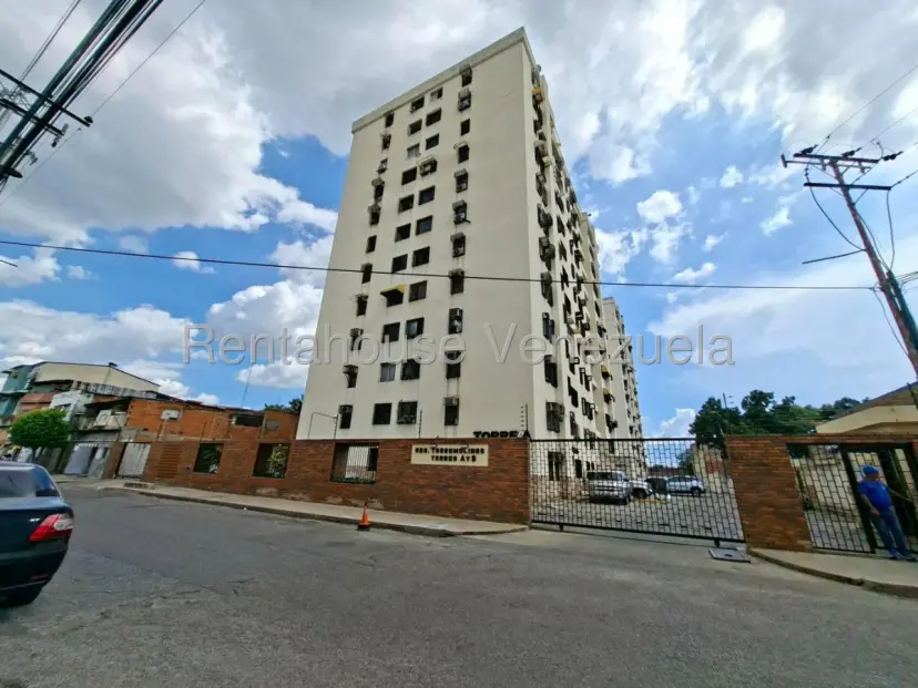 Hermoso Apartamento en Venta Res Torre Molino, La Barraca, Maracay.