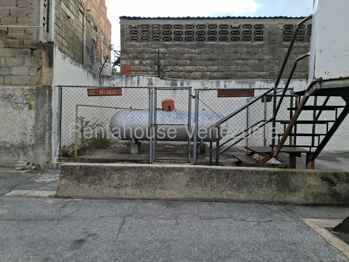 Hermoso Apartamento en Venta Res Torre Molino, La Barraca, Maracay. - 23
