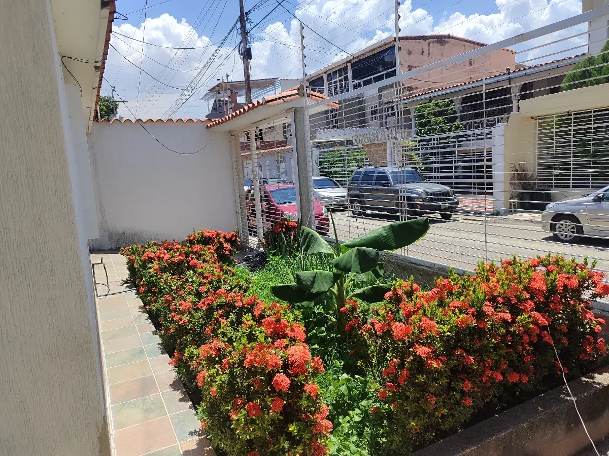 Excelente Oportunidad de Inversion Casa en Venta Urb. Las Amazonas Santa Rita Coropo, Edo. Aragua - 25