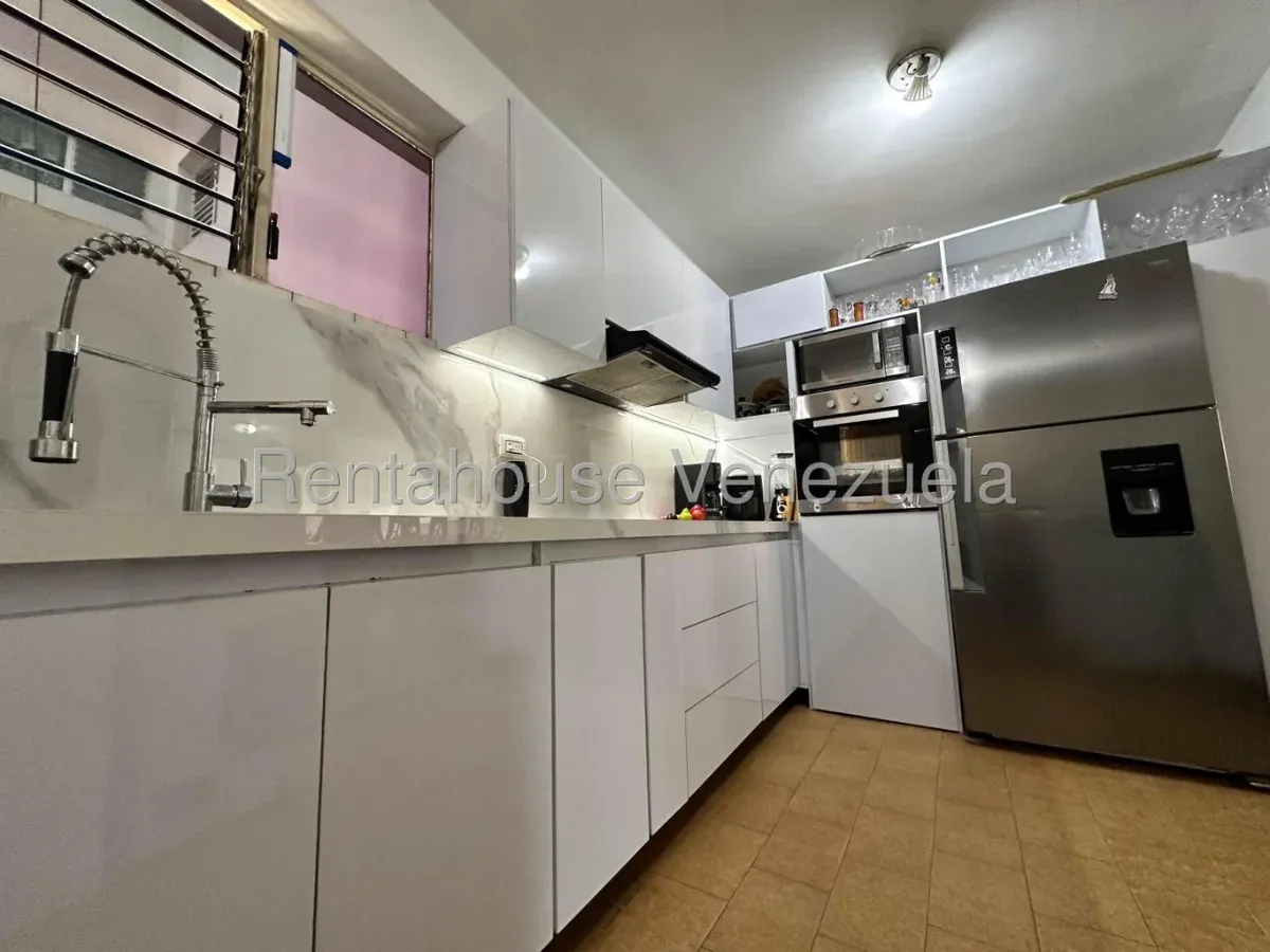 Excelente Apartamento en Venta Urb. Calicanto, Maracay - 13