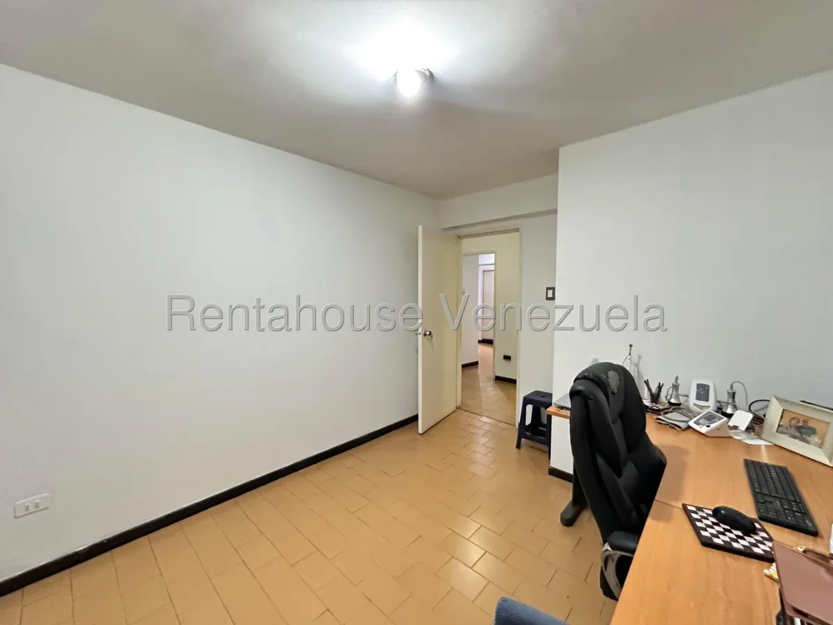 Excelente Apartamento en Venta Urb. Calicanto, Maracay - 24