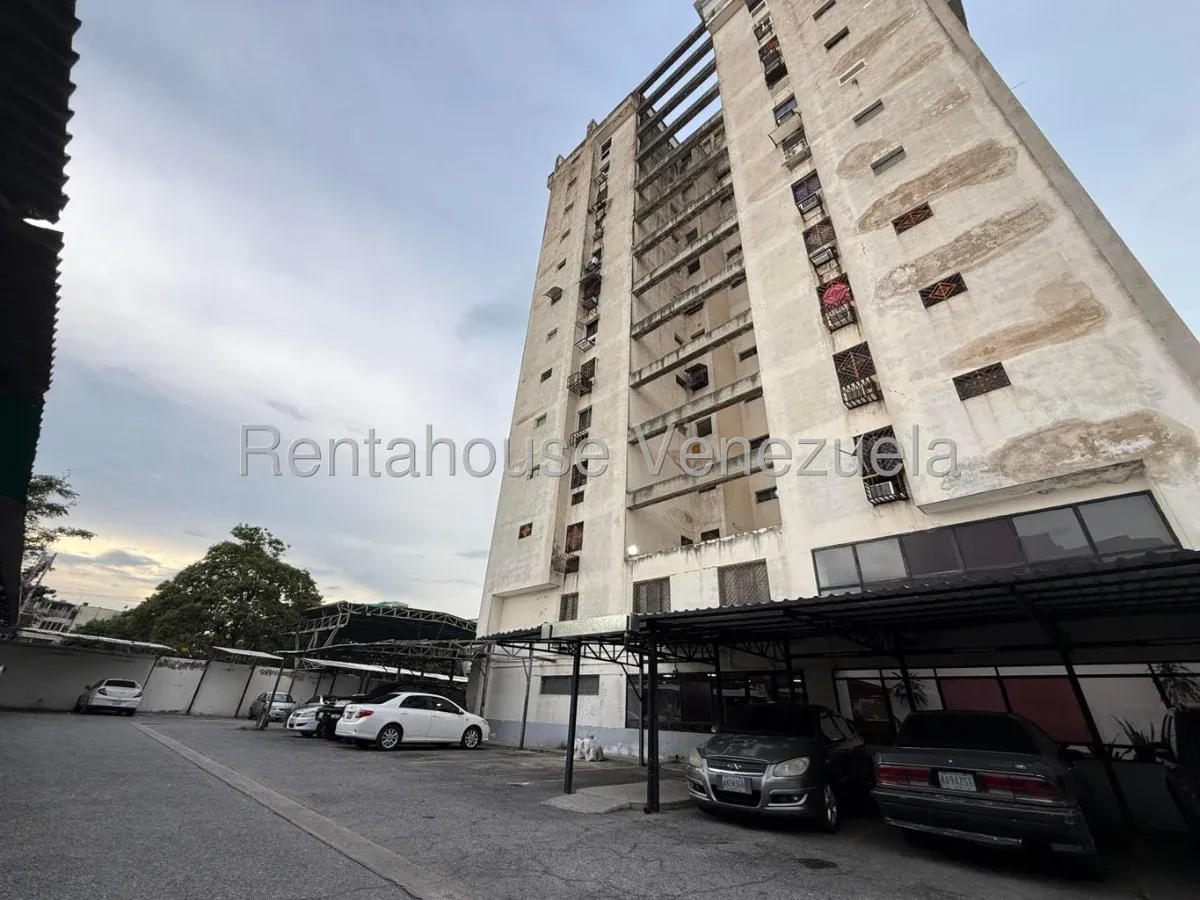 Oportunidad de Inversion Apartamento en Venta Calle Mariño Maracay, Edo. Aragua - 25