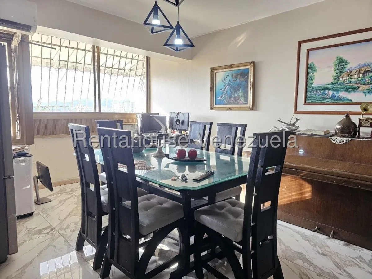 Hermoso Apartamento en Venta Urb. El Centro, Maracay - 4