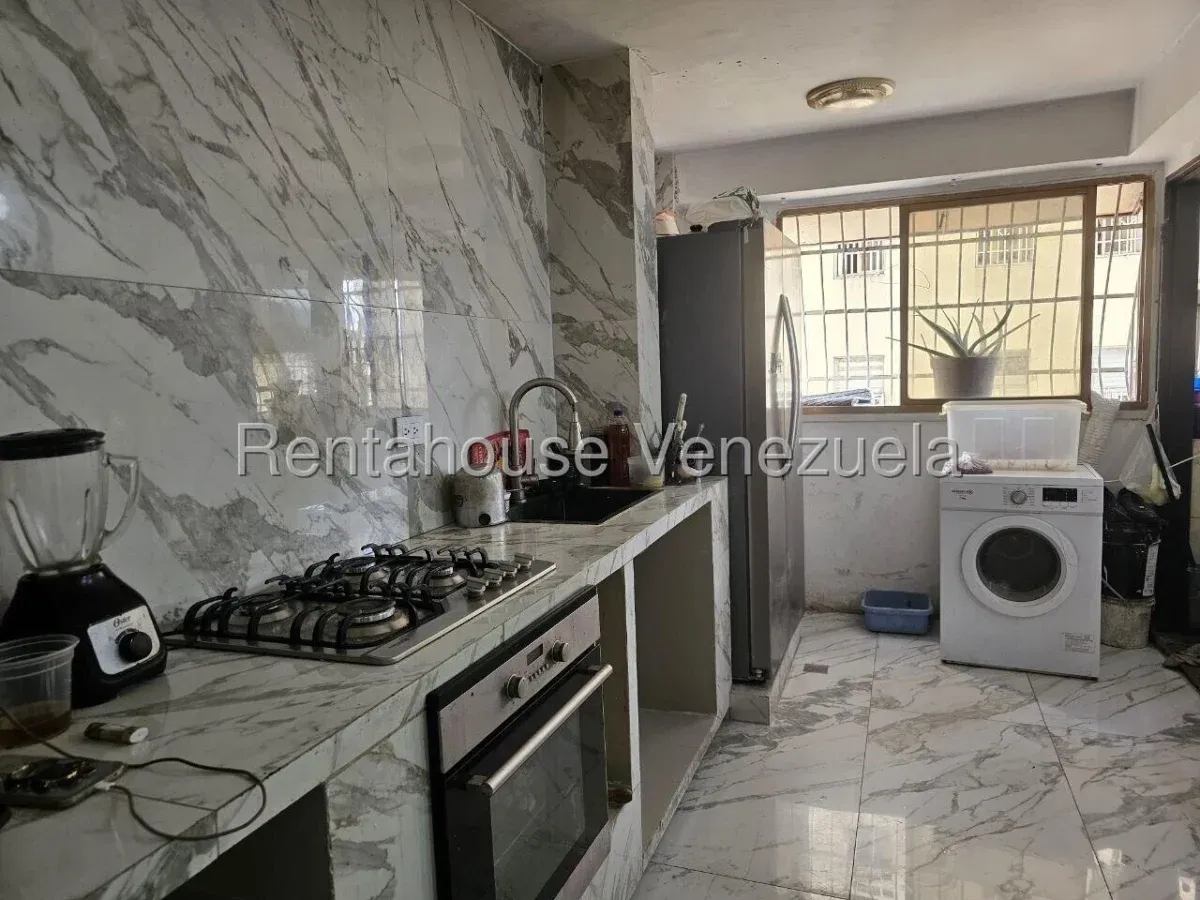 Hermoso Apartamento en Venta Urb. El Centro, Maracay - 5