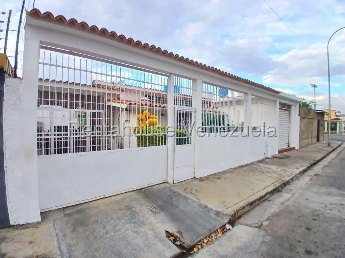 Acogedora Casa en Venta Urb. La Haciendita, Cagua, Edo. Aragua