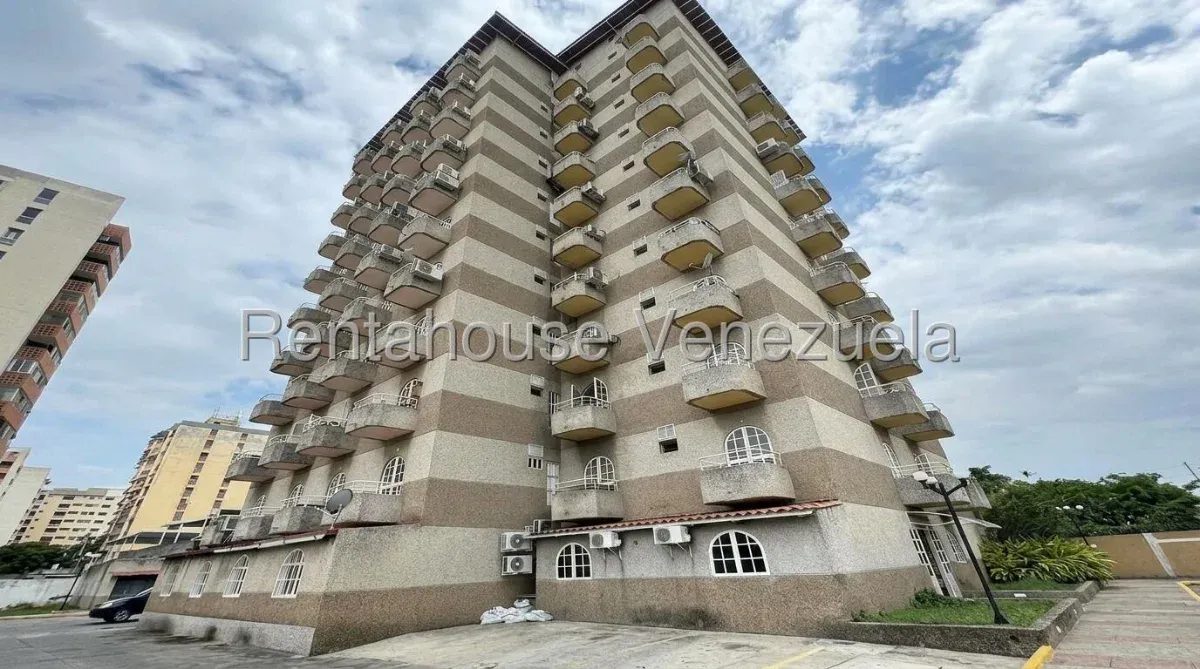 Impecable Apartamento Tipo Estudio en Venta Urb. Base Aragua, Maracay Edo. Aragua