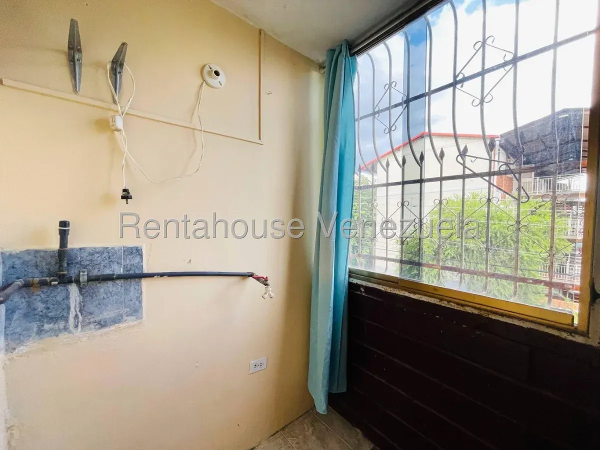 Comodo Apartamento en Alquiler Urb. Madre María, Los Samanes, Maracay - 7