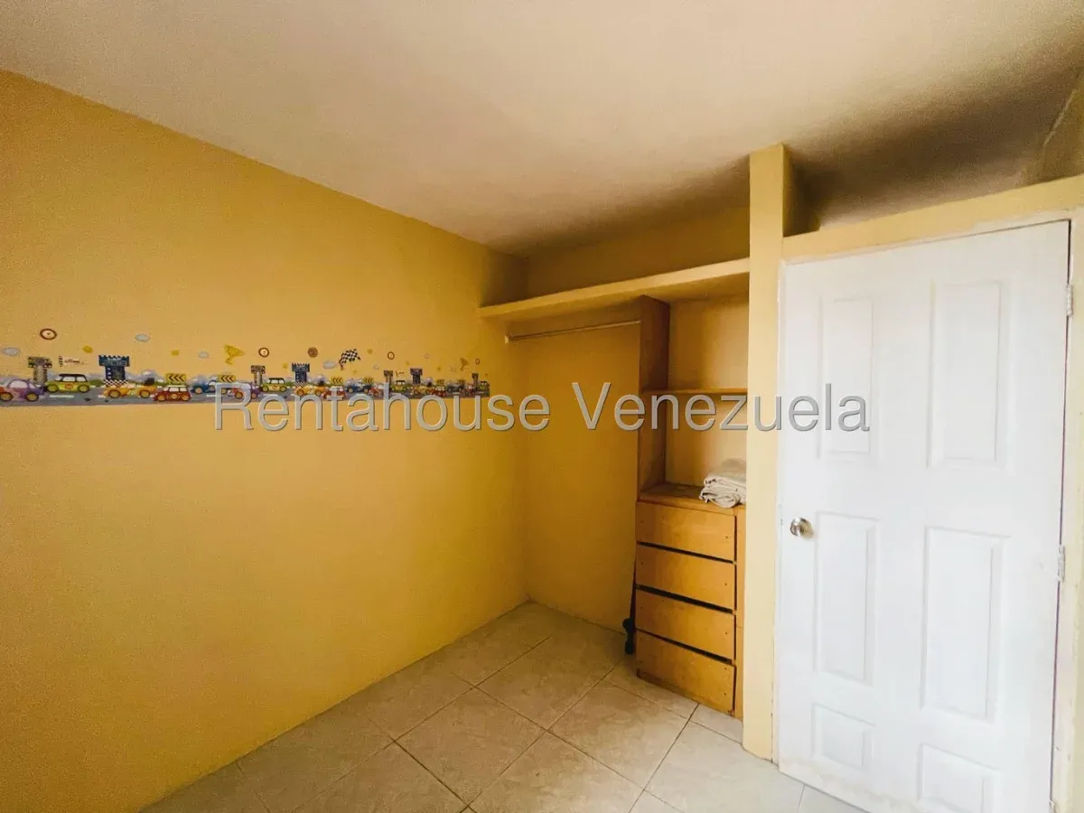Comodo Apartamento en Alquiler Urb. Madre María, Los Samanes, Maracay - 15