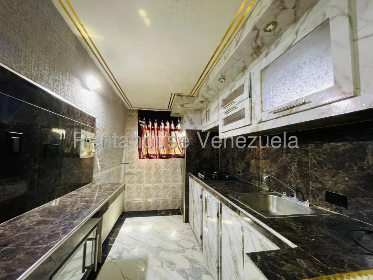 Apartamento en Alquiler Semi Amoblado Urb. Madre María, Los Samanes, Maracay - 5