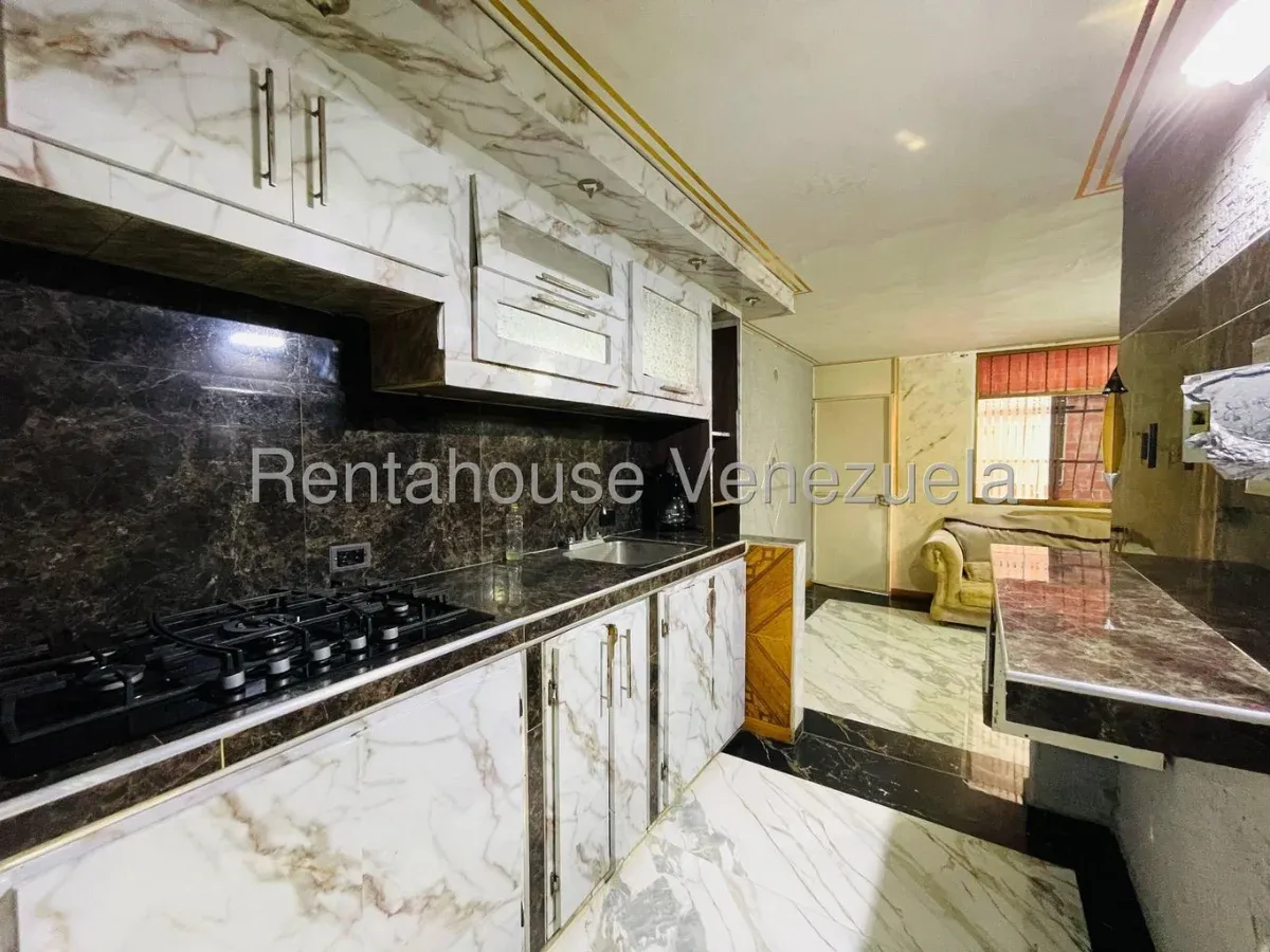 Apartamento en Alquiler Semi Amoblado Urb. Madre María, Los Samanes, Maracay - 9