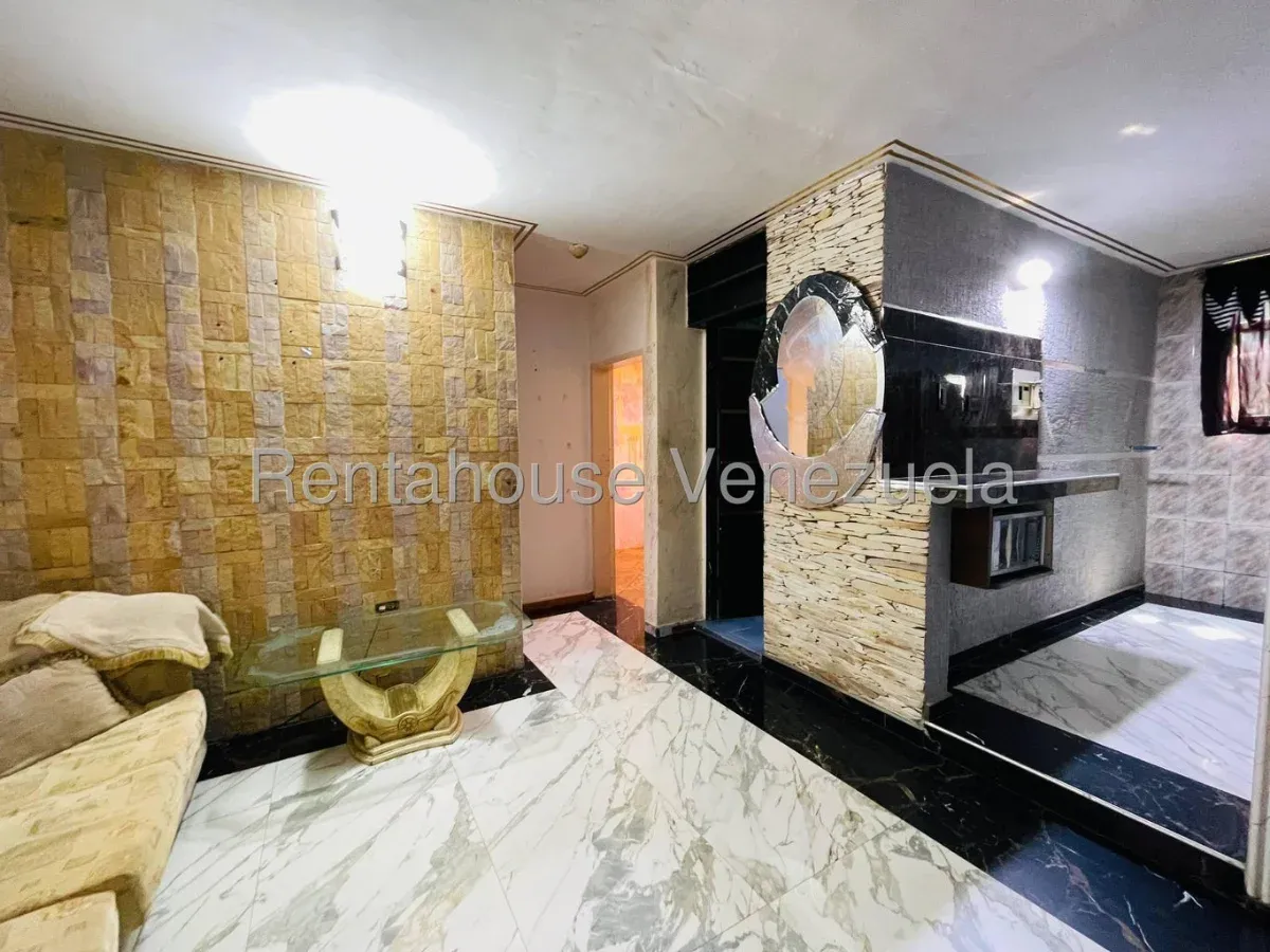 Apartamento en Alquiler Semi Amoblado Urb. Madre María, Los Samanes, Maracay - 10