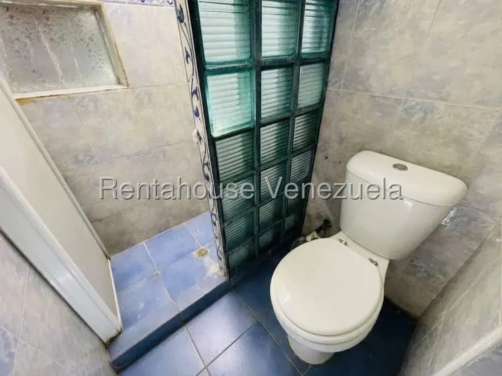 Apartamento en Alquiler Semi Amoblado Urb. Madre María, Los Samanes, Maracay - 11