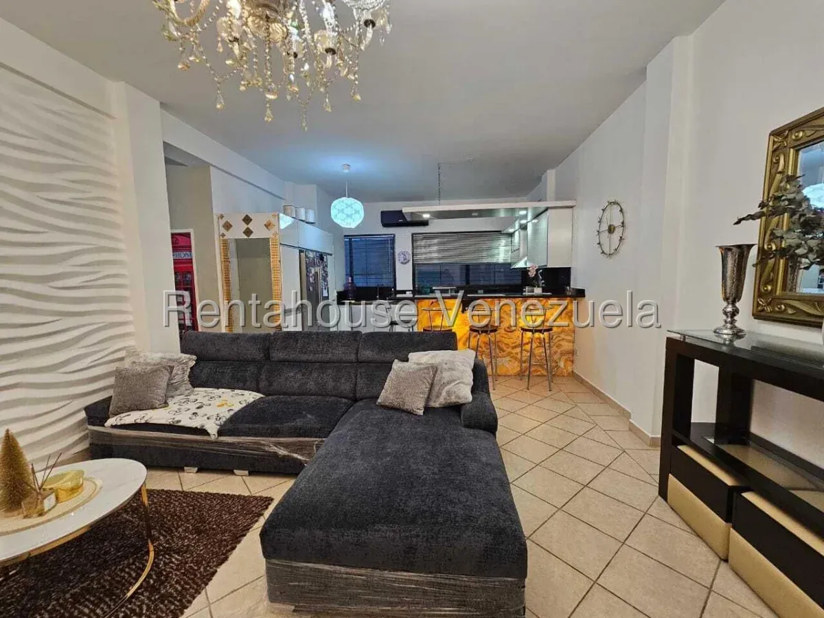 Hermoso Apartamento en Venta Urb. San Jacinto, Maracay, Edo. Aragua - 3