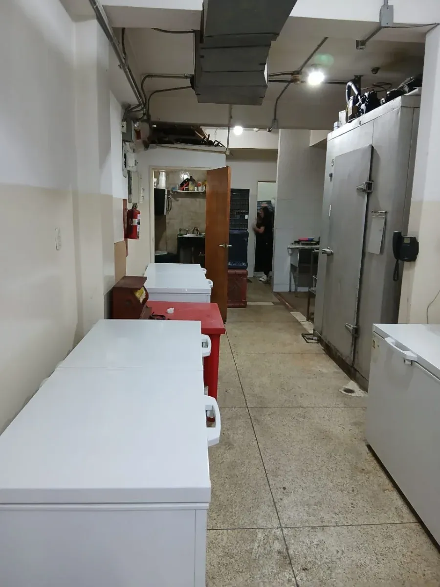 ALQUILER O VENTA  DE LOCAL A PIE DE CALLE EN SANTA TERESA ESQ. PALMITA  - 3