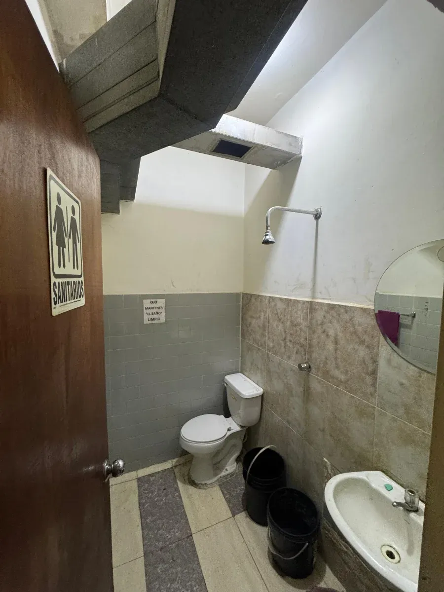 ALQUILER O VENTA  DE LOCAL A PIE DE CALLE EN SANTA TERESA ESQ. PALMITA  - 7