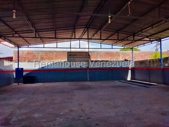 venta de casa en urbanizacion canaima , zona norte 