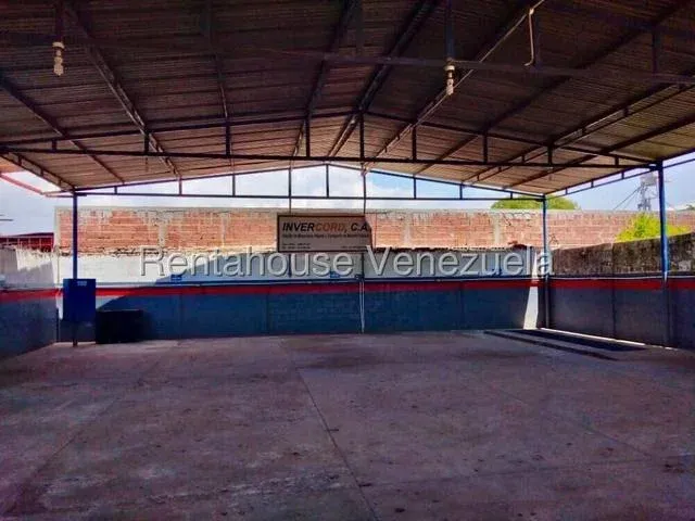 venta de casa en urbanizacion canaima , zona norte 