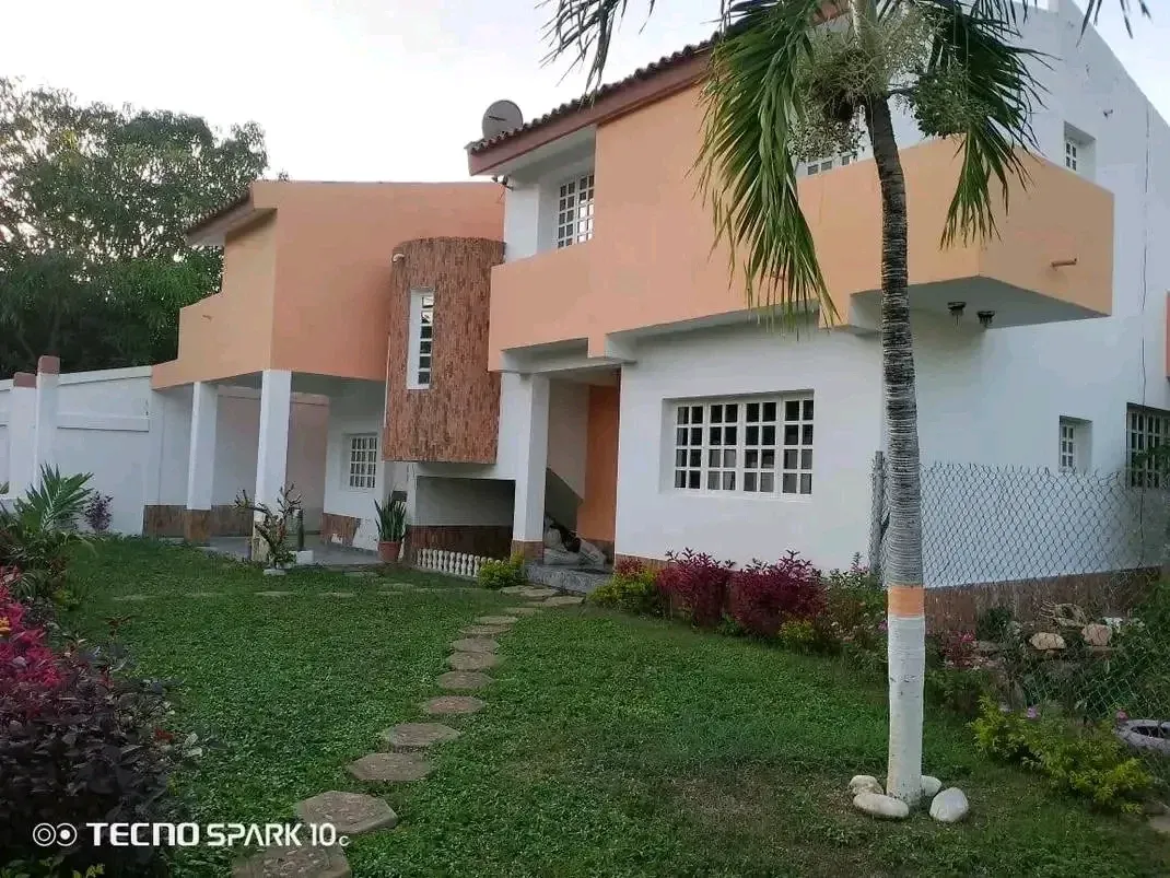 Vendo amplia casa en el sector Putucual