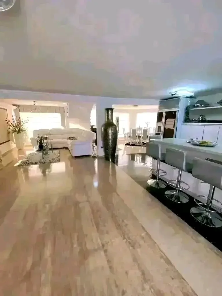 Exclusiva Casa Bote en Abanico, Lechería: Lujo Moderno, Muelle Privado, Vista al Canal. - 2