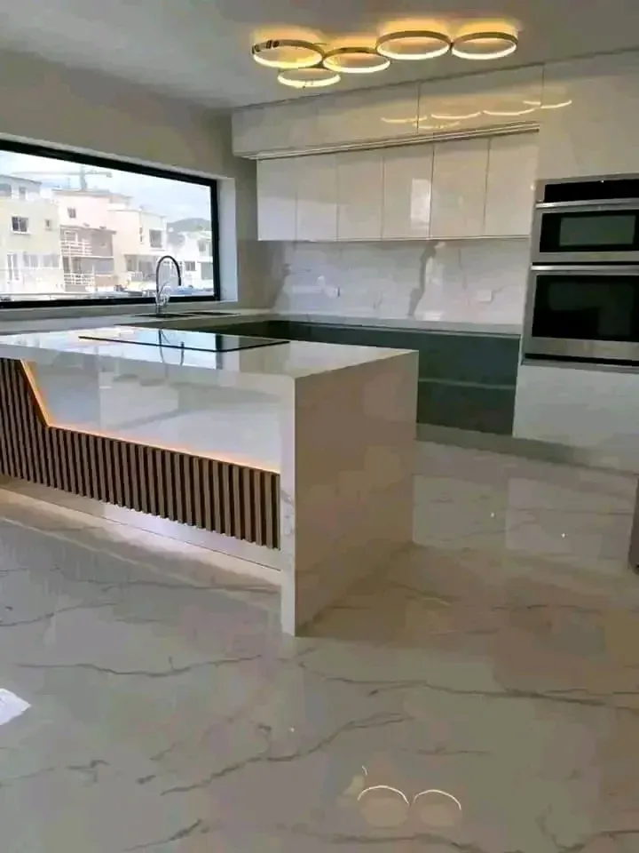 ¡Lujo a Estrenar en Lechería! Tu Casa Bote B Soñada con Muelle Privado. - 2