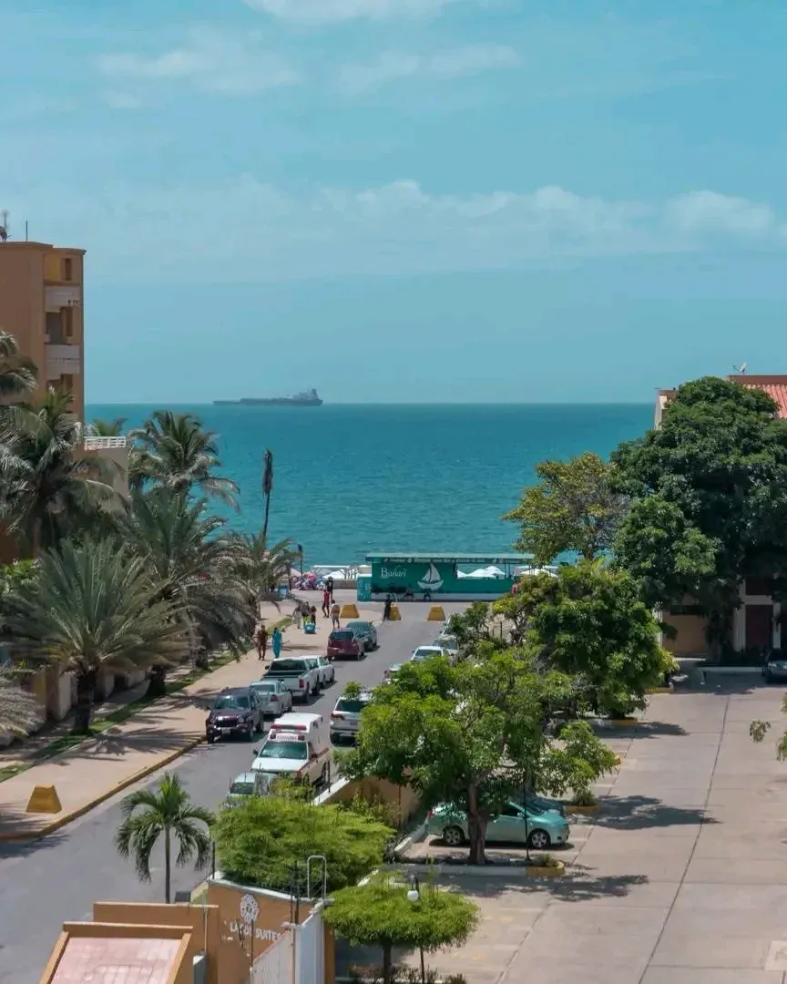Vendo amoblado y equipado apartamento CR VILLASOL SUITES - 2