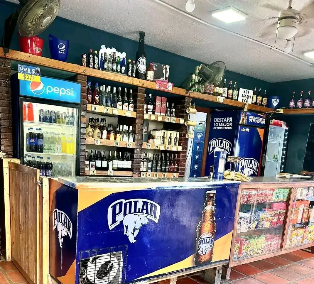 Vendo fondo de comercio de Licorería en Lecheria - 2