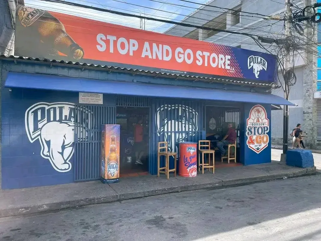 Vendo fondo de comercio de Licorería en Lecheria - 3