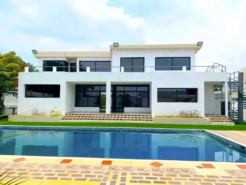 VENDO VILLA EN CAMPO DE GOLF CR LAS VILLA SOLO CLIENTES