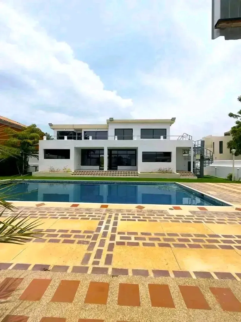VENDO VILLA EN CAMPO DE GOLF CR LAS VILLA SOLO CLIENTES - 4