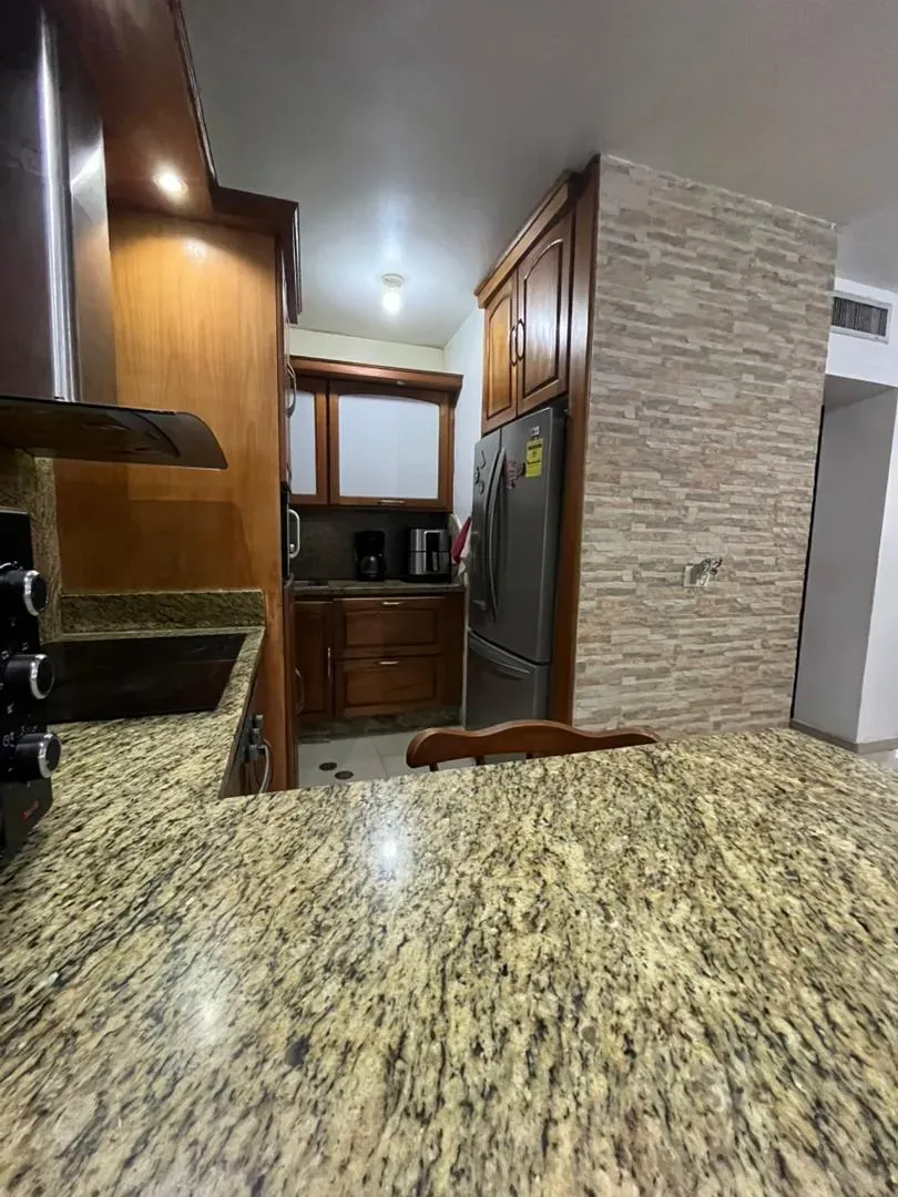 BRICK LH vende cómodo apartamento CR Ahtenas , Nva Barcelona - 6