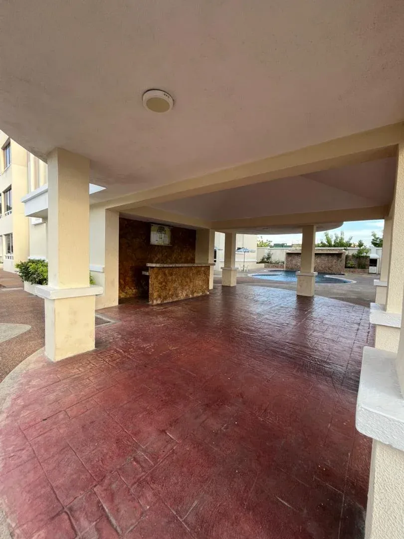 BRICK LH vende cómodo apartamento CR Ahtenas , Nva Barcelona - 13