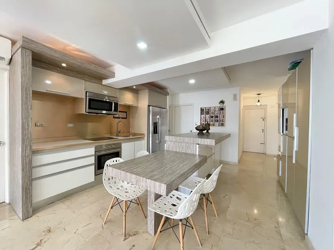 Moderno apartamento amoblado y equipado en Lecheria - 2
