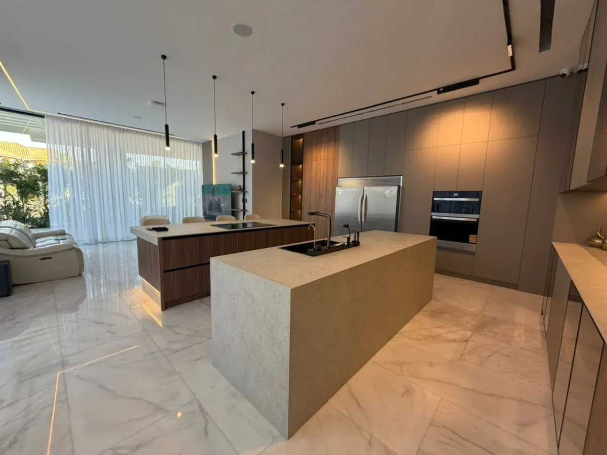 BRICK LUXURY HOMES VENDE exclusiva villa en Lecheria - 6